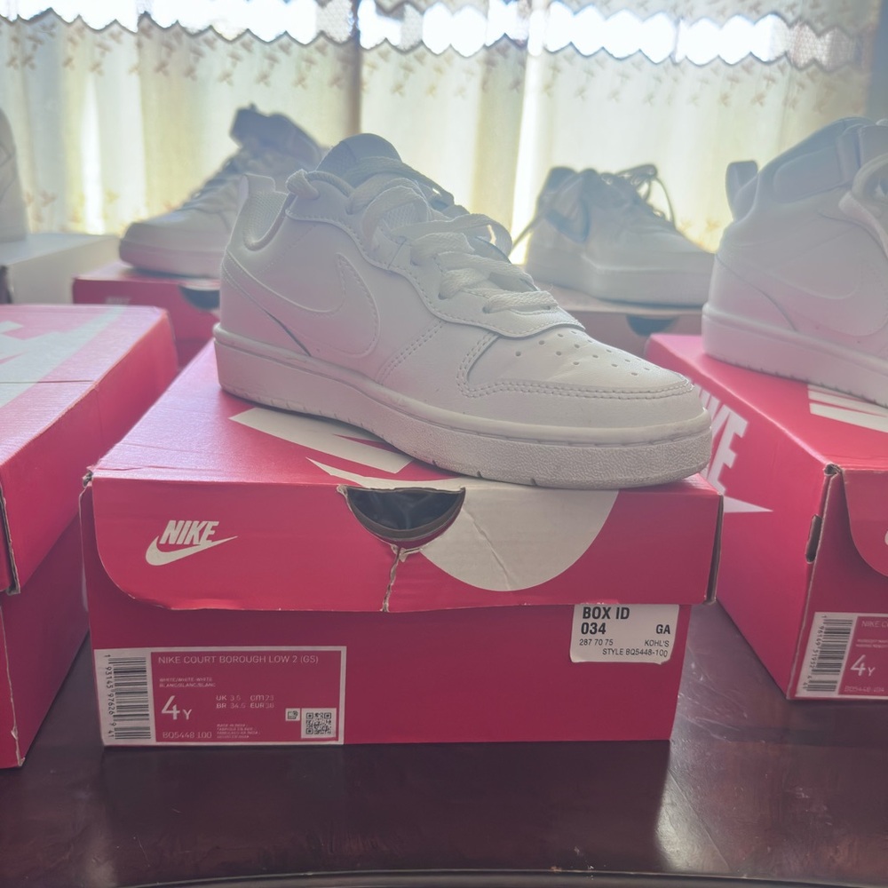 Nike Men's Light Gray Sneakers